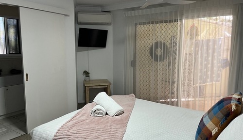 Apartamento familiar, 3 habitaciones, vistas a la piscina