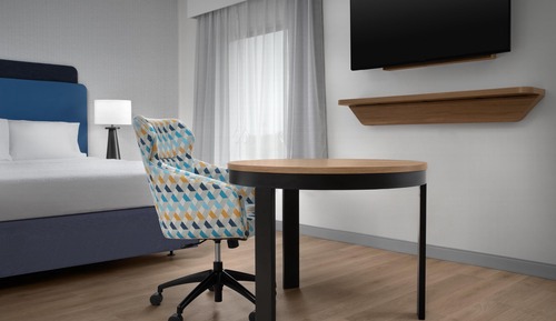Estudio, 1 cama de matrimonio grande (Mobility/Hearing, Roll-in Shower)