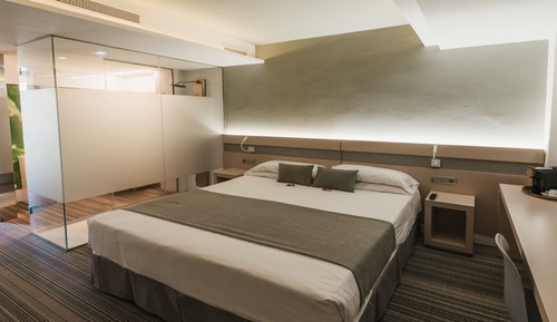 Suite, terraza (and Jacuzzi)