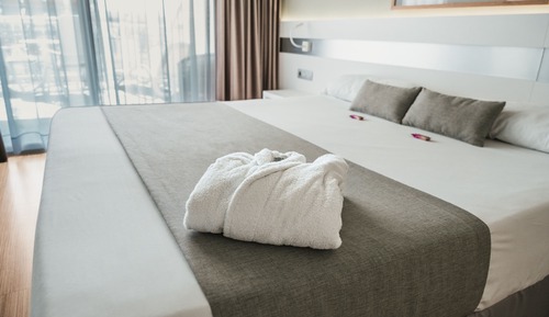 Suite, 1 cama de matrimonio grande, terraza, frente a la playa