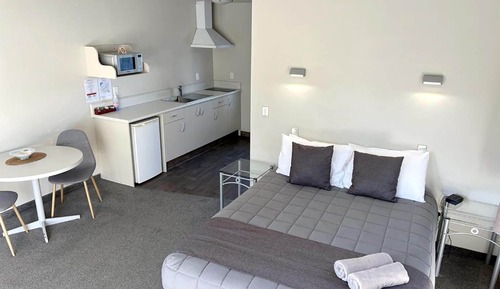 Estudio, bañera de hidromasaje