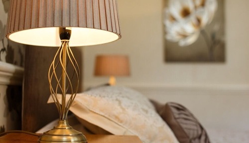 Habitación superior con 1 cama doble o 2 individuales, baño privado