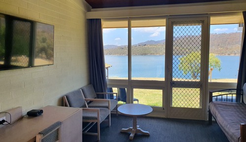 Habitación, varias camas, vistas al lago