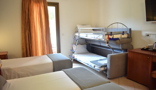 Habitación familiar (4 beds)