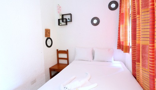 Caribbean Room baño compartido