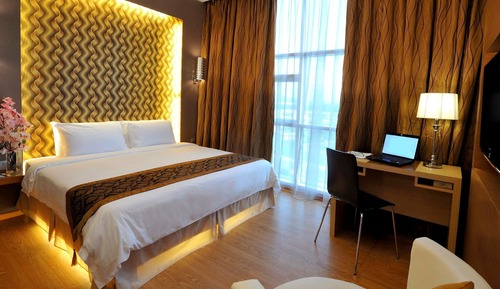 Premier Room
