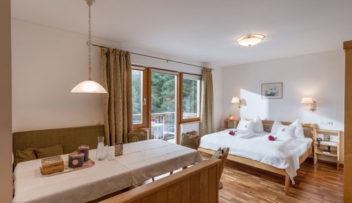 Apartamento panorámico, 3 habitaciones, balcón, vistas al jardín