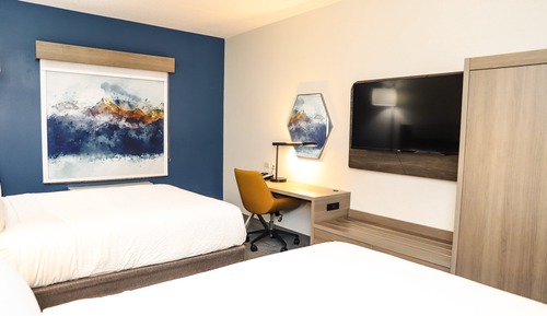 Habitación estándar, 2 camas de matrimonio, accesible para personas con discapacidad (Mobil, Tub)