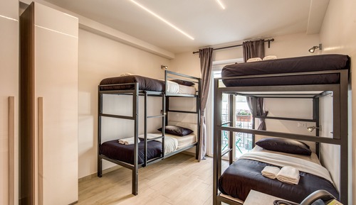 Habitación cuádruple, balcón