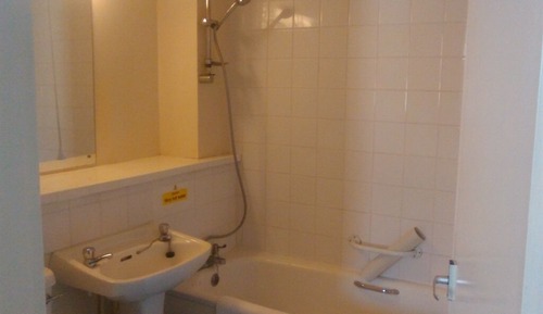 Habitación, 1 cama de matrimonio grande, baño privado