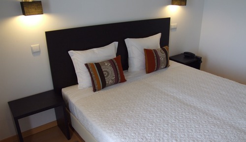 Habitación con 1 cama doble o 2 individuales, balcón