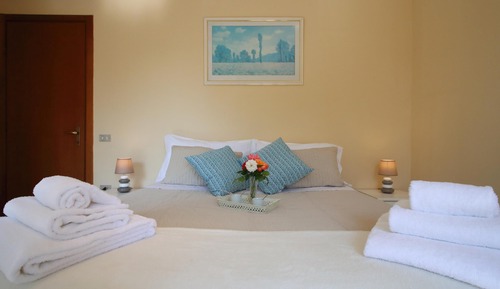 Apartamento familiar, 1 habitación (Petalo Bianco 100m from lake)