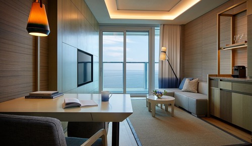 Suite Deluxe, vistas al puerto (Twin Mipo)