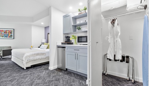 Habitación City, vistas parciales al mar