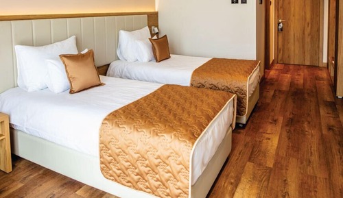 Habitación superior, 2 camas individuales, balcón