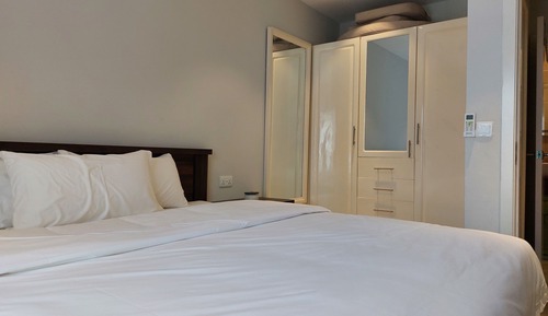 Apartamento Confort, no fumadores, vistas a la piscina (E13)