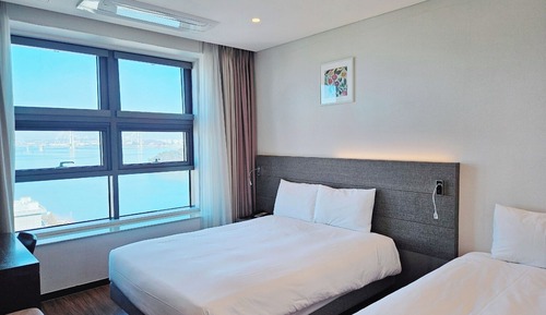 Standard Family Twin, Harbor View