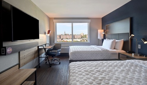 Habitación, 2 camas de matrimonio, accesible para personas con discapacidad, bañera