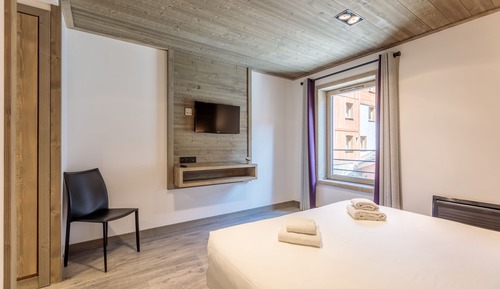 Habitación superior con 1 cama doble o 2 individuales