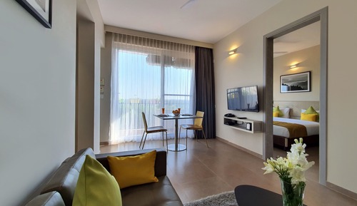 Estudio Deluxe, no fumadores, vistas a la colina