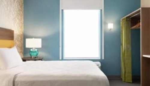 Estudio, 1 cama de matrimonio grande, accesible para personas con discapacidad (Roll-In Shower)