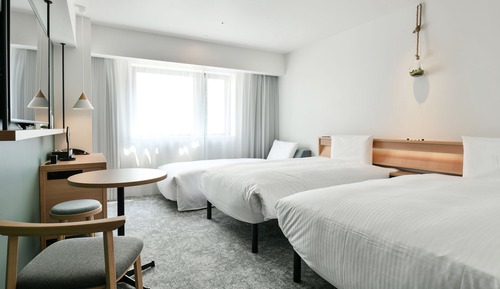 Habitación superior con 2 camas individuales, no fumadores (with sofa bed)