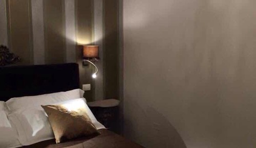 Habitación exclusiva doble, 1 cama de matrimonio, baño privado, vistas a la ciudad