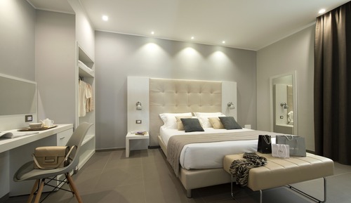 Habitación superior con 1 cama doble o 2 individuales, balcón