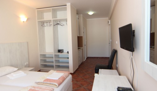 Estudio, vistas al mar