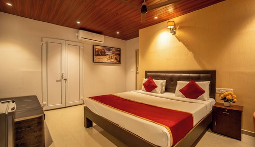 Habitación de lujo doble, 1 cama de matrimonio grande, frigorífico y microondas, planta ejecutiva