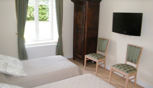 Habitación con 1 cama doble o 2 individuales, planta baja (Chambre Guillaume de Glos)