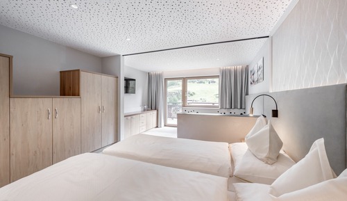 Estudio Deluxe (Tirolerin)