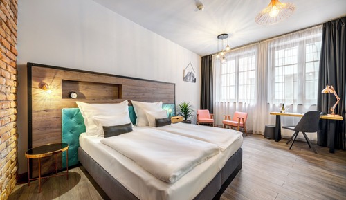 Habitación superior con 1 cama doble o 2 individuales