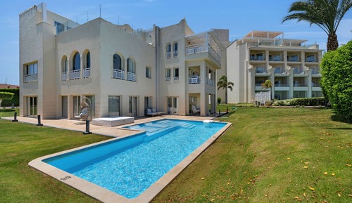 Suite (Golf House Suite)