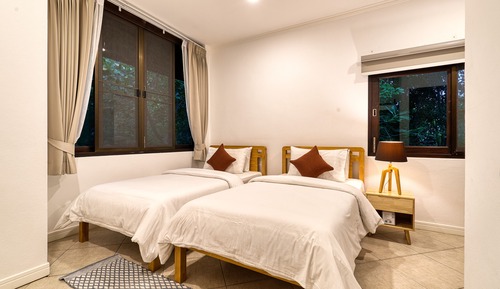 2-Bedroom Villa with Sea View