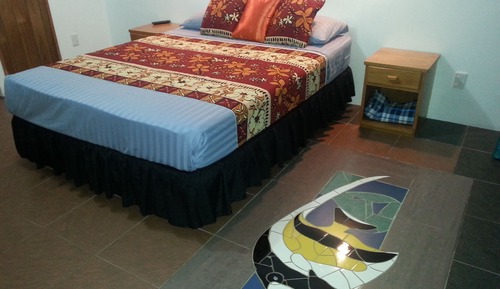 Estudio, 1 cama de matrimonio, baño privado, vistas al jardín
