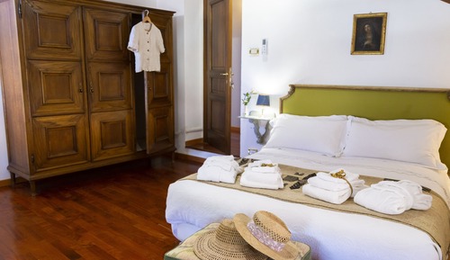 Habitación estándar con 1 cama doble o 2 individuales