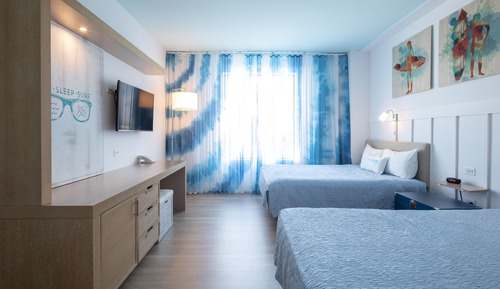 Habitación estándar, vistas a la piscina (Mobility, Bathtub)