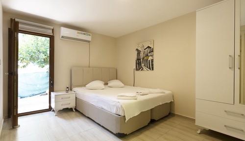 Habitación estándar, 1 cama de matrimonio grande, en la zona del jardín