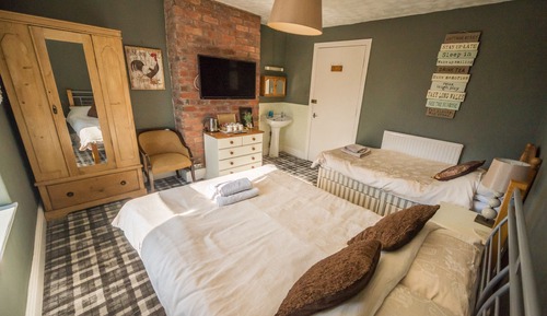 Habitación familiar, baño compartido (6)