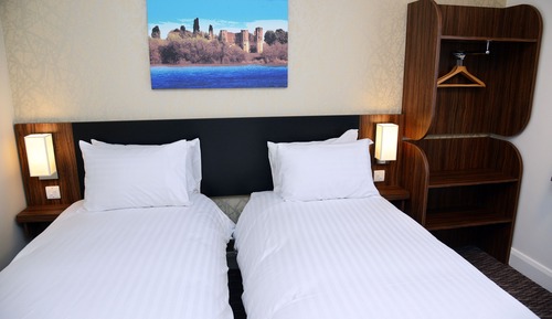 Habitación con 1 cama doble o 2 individuales, accesible para personas con discapacidad