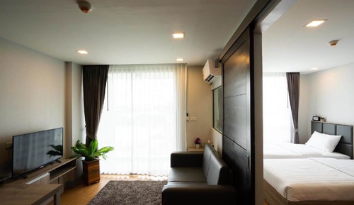 One Bedroom Apartment 