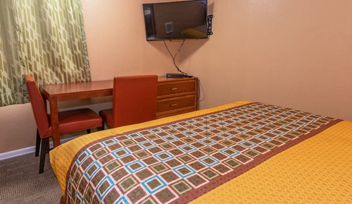 Habitación individual económica, 1 cama de matrimonio, frigorífico y microondas