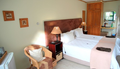 Habitación de diseño con 2 camas individuales, 2 camas individuales, planta baja