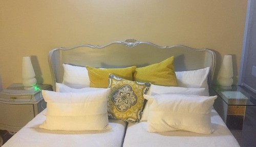 Habitación con 2 camas individuales, vistas al jardín (GRANO con bagno privato esterno)