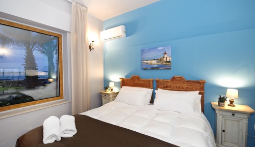 Habitación, baño privado, vistas al mar