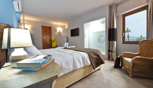 Suite, baño privado, vistas al mar