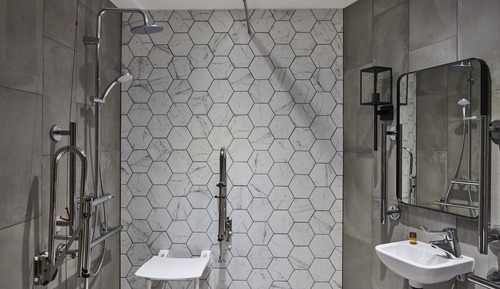 Suite, 1 cama de matrimonio grande, vistas a la ciudad