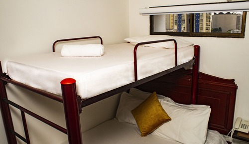 Habitación triple clásica, dormitorio mixto