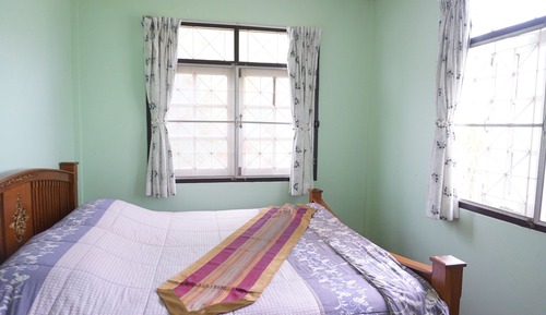 Deluxe Room with Air-conditioner 